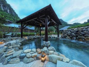 Yoko Onsen Quang Hanh